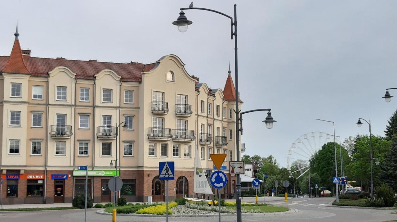Unii Europejskiej 1 Giżycko Exteriör bild